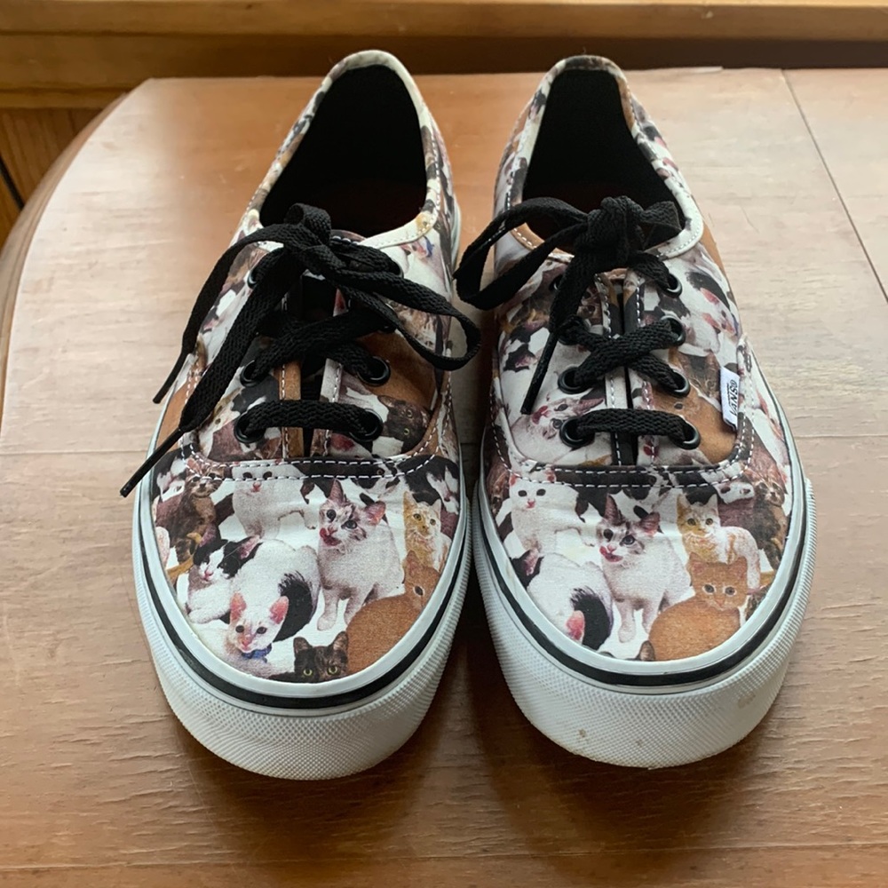 Cat Vans Women’s 7.5